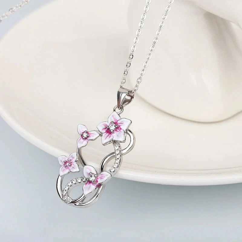 Dielianhua fresh and versatile necklace, noble peach and plum blossom pendant, flower series popular cute necklace