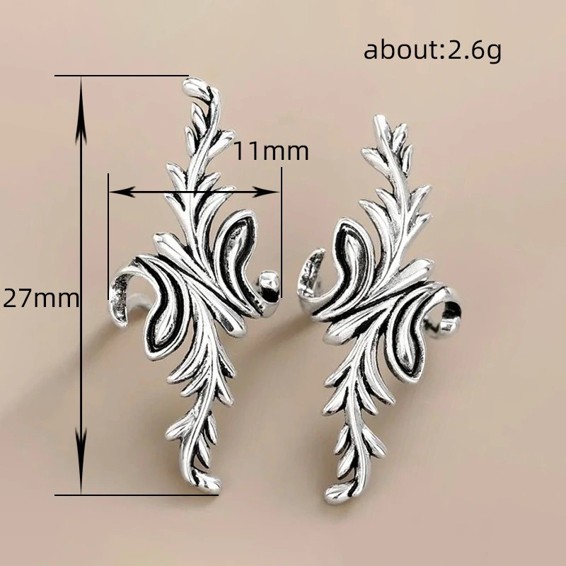 Korean style light luxury earrings for women with pattern, high-end non-pierced earrings, fashionable and popular plant grass ear clips
