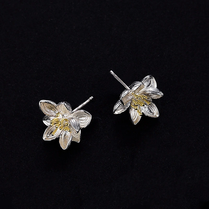  Hot selling flower earrings for women, two-color lily and camellia earrings, pastoral style, daily holiday earrings