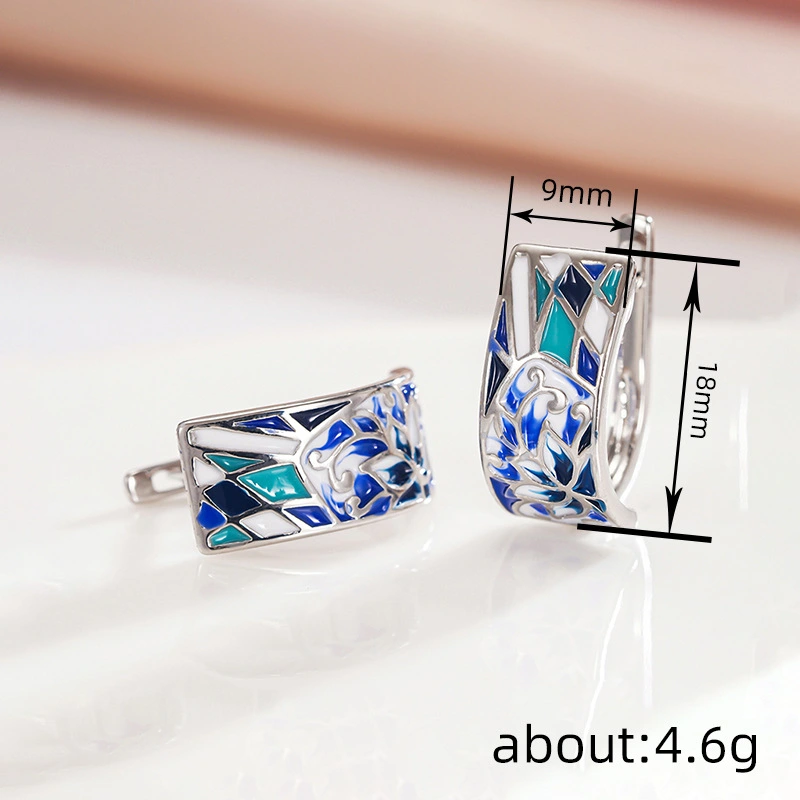 New style earrings for women, blue and white porcelain, smudged oil painting, small fresh new Chinese style jewelry