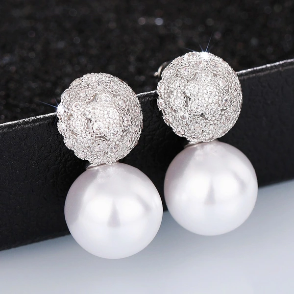 Factory direct sale earrings for women, full diamond imitation pearl princess earrings, round geometric dress accessories
