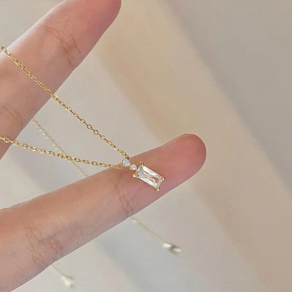   Hot selling simple necklace for women square geometric zircon necklace daily matching fashion popular style
