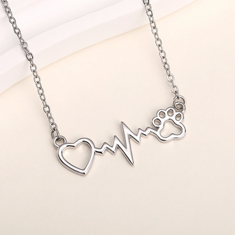    Cat paw necklace, European and American hot-selling heartbeat pattern clavicle necklace, fashionable heart-shaped necklace