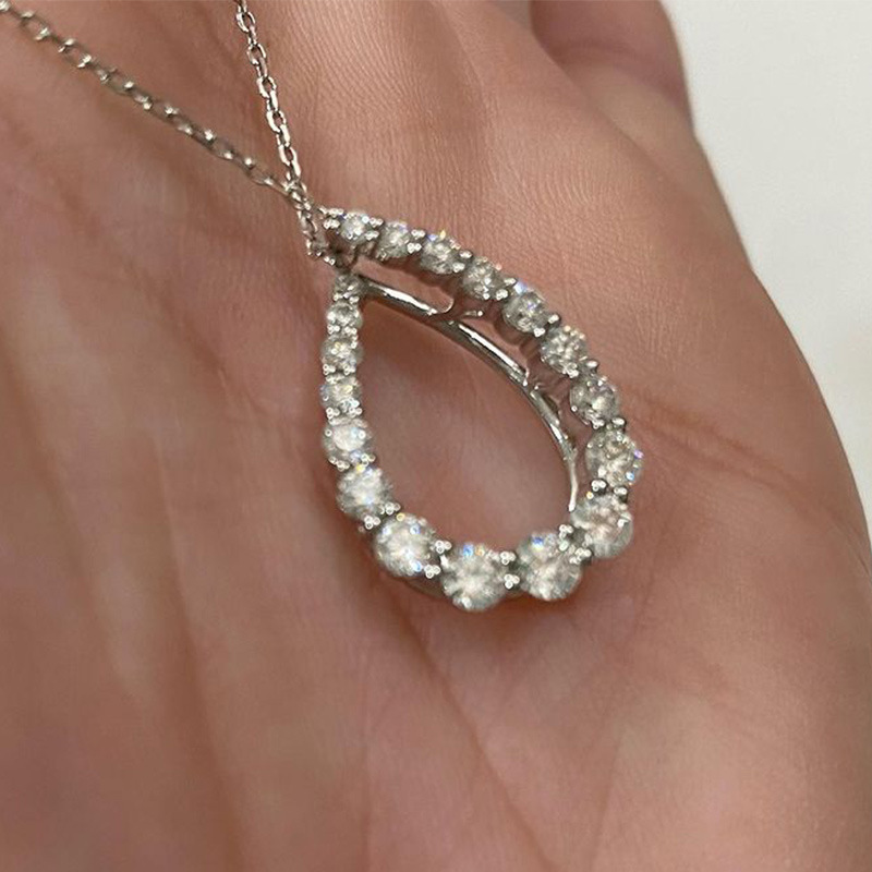 Fashionable, light and simple necklace, geometric teardrop necklace with diamond and zircon, Korean version for women, clavicle necklace