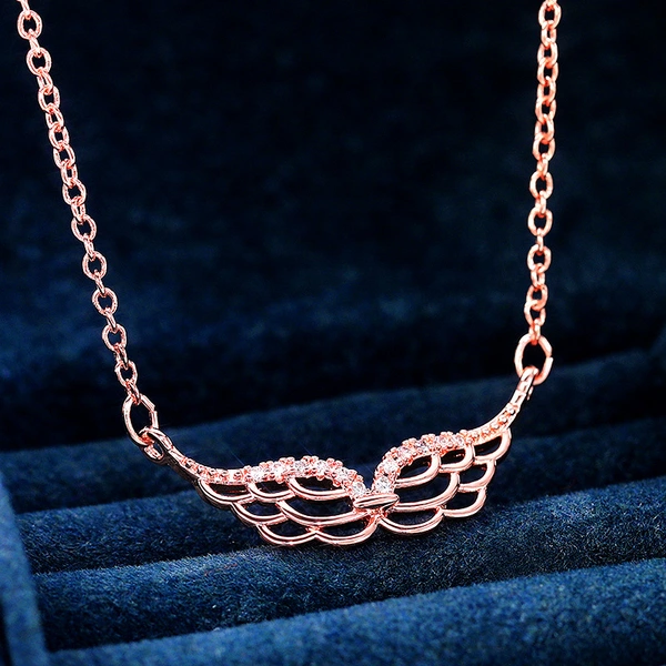  New European and American style exquisite feather wing pendant necklace for women Xiaohongshu recommended hot selling model