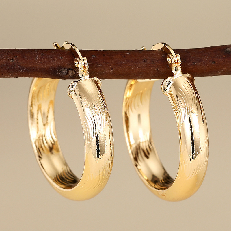 Hot selling factory direct sales of European and American jewelry Middle Eastern chic fashion earrings heavy exaggerated personality jewelry