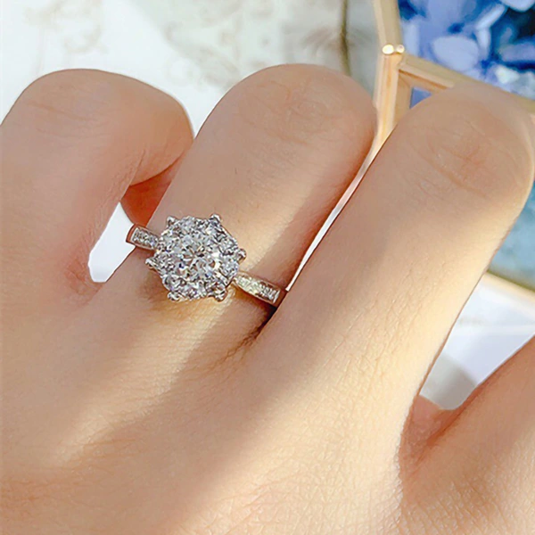  High-end snowflake-shaped zircon ring for women, shiny and light luxury style, engagement ring, wedding gift jewelry