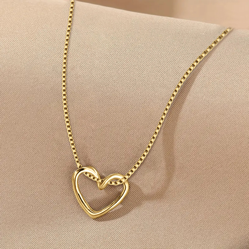  Xiaohongshu hollow peach heart necklace female simple clavicle chain fresh temperament necklace niche design jewelry