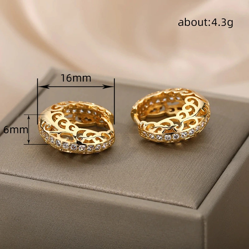 Hot-selling earrings in Europe and America, hollow design, floral micro-inlaid earrings, textured circle geometric earrings