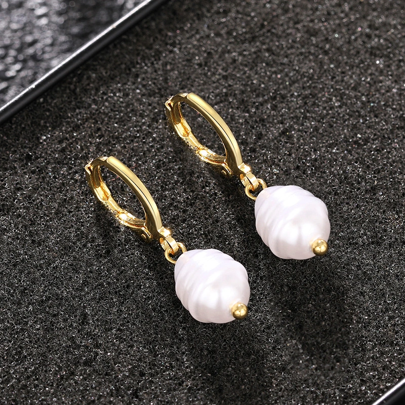   Special-shaped imitation pearl earrings for women, fashionable and elegant daily wear, ladies' jewelry