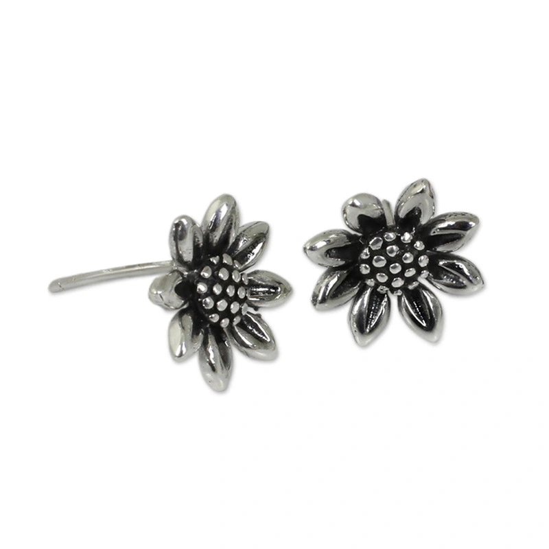 New live earrings for women retro pastoral sunflower sunflower jewelry antique silver exquisite earrings