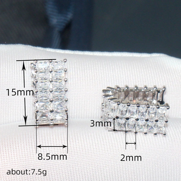  Korean light luxury niche earrings for women, versatile and elegant earrings, geometric quadrilateral earrings