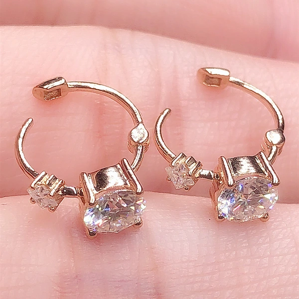  New hot style small and exquisite earrings super shiny high-end diamond round earrings design earrings for women