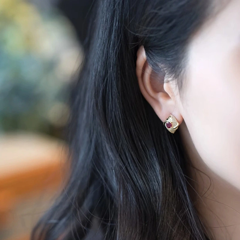  Middle Eastern retro exquisite earrings for women French temperament ladies earrings fashionable and elegant niche earrings