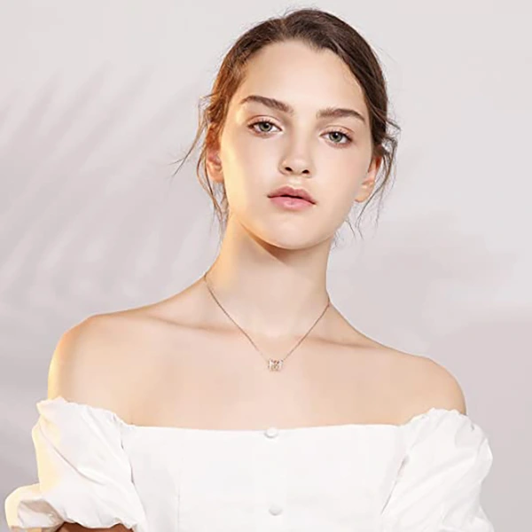 Classic slim waist necklace for women, light luxury niche clavicle necklace pendant TikTok live spring necklace