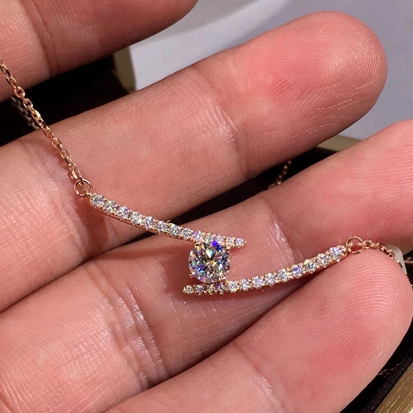  Japanese and Korean commuter rose gold pendant necklace for women simple round geometric zircon jewelry daily wear