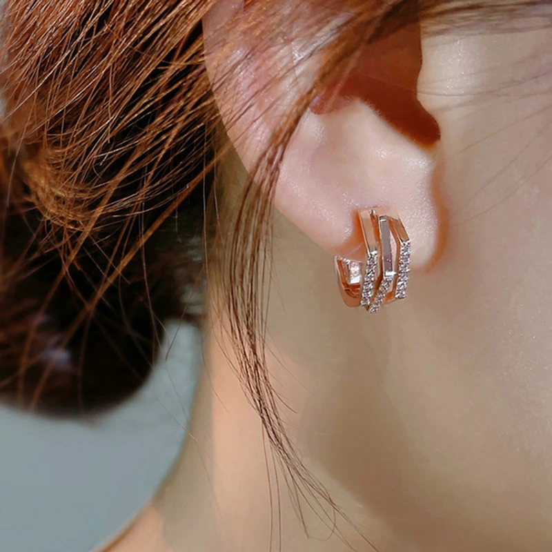 2024 new style high-end earrings temperament Korean fashion earrings lines atmospheric commuter earrings