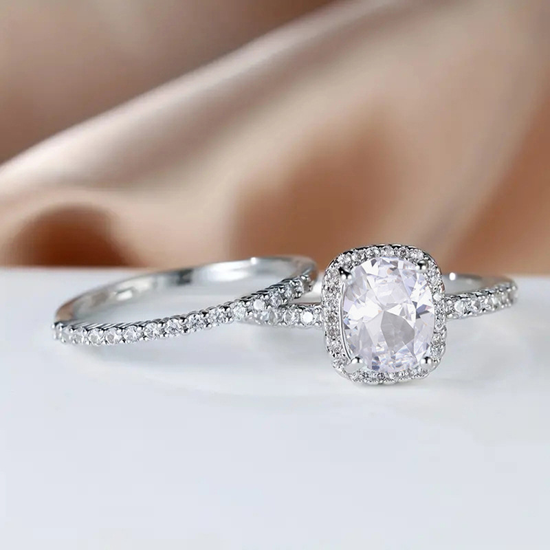  Manufacturer's new light luxury four-claw inlaid geometric design ring for women's engagement dress matching