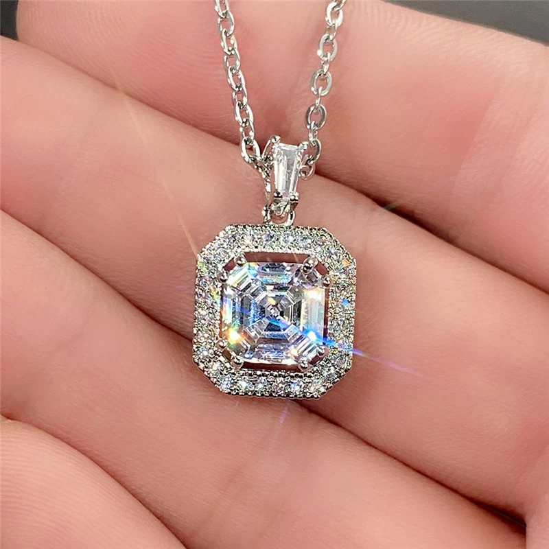 Square zircon pendant European and American classic high-quality necklace accessories birthday gift jewelry manufacturers wholesale