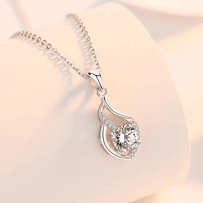 Hot sale of new geometric zircon pendant necklace with copper plating and platinum sweater chain for ladies in autumn