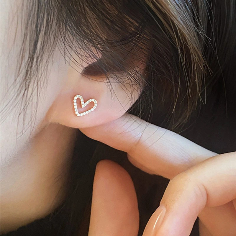  Korean hollow heart earrings hot sale micro inlaid sweet heart-shaped earrings Korean style simple peach heart female earrings