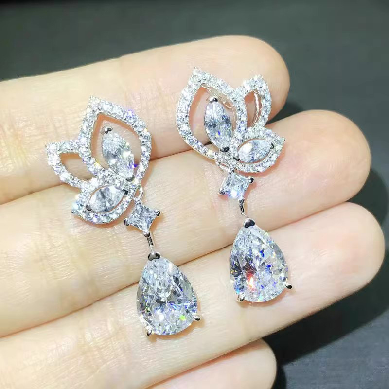  Manufacturer's drop-shaped lotus earrings with geometric zircon design, light luxury jewelry, fashionable and hot-selling earrings