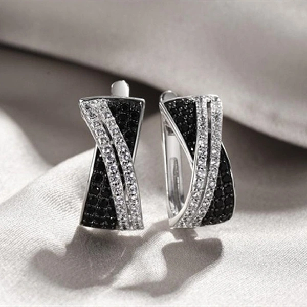 Exquisite cross fashion zircon earrings Korean Dongdaemun temperament fashion ear buckle unique design earrings