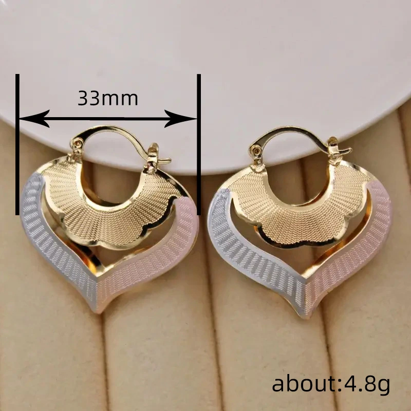 Factory direct sales of new Middle Eastern earrings with multi-color heart-shaped oil painting design, ladies' exquisite and fresh