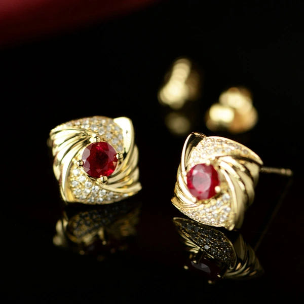  Middle Eastern retro exquisite earrings for women French temperament ladies earrings fashionable and elegant niche earrings