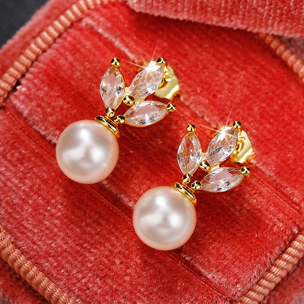 Korean exquisite horse eye-shaped earrings copper inlaid zircon imitation pearl earrings for women super shiny elegant women's earrings