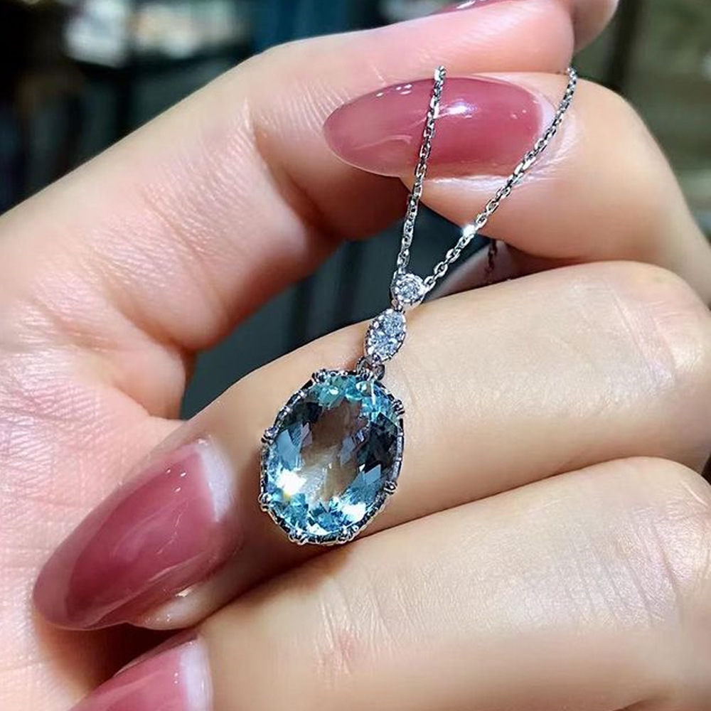 New luxury light blue simulated topaz group inlaid zircon necklace fashion pendant women's clavicle chain