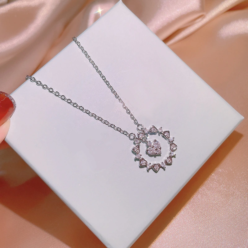 European and American classic Virgin Mary necklace heart-shaped geometric pendant with diamond colored zircon love necklace