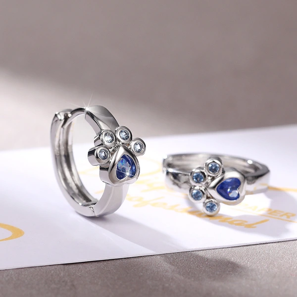 Korean version of the Internet celebrity ear clips cute cat claw blue diamond earrings girly cat student Christmas earrings