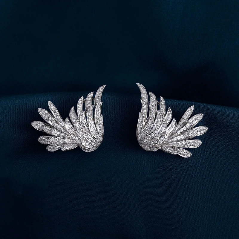 New earrings retro three-dimensional angel wings earrings feathers inlaid diamond zircon piercing earrings