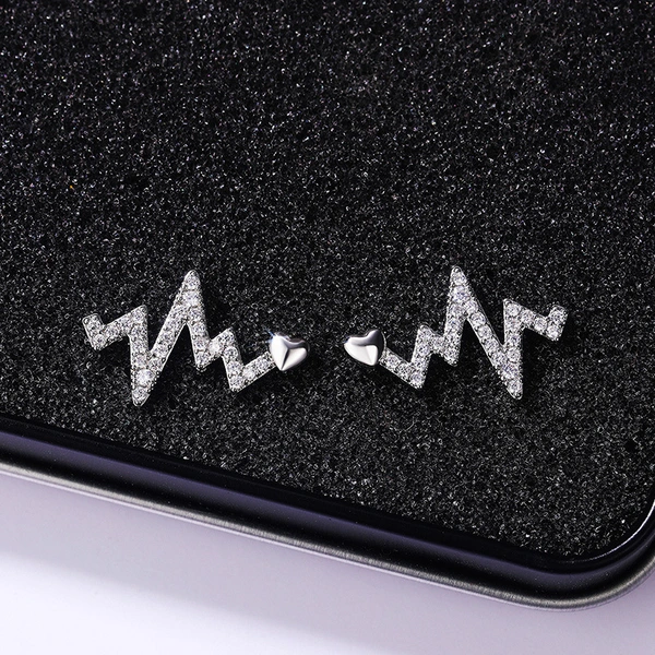 Creative electrocardiogram heartbeat earrings, new style inlaid zircon heartbeat earrings, simple and fashionable zircon lightning earrings