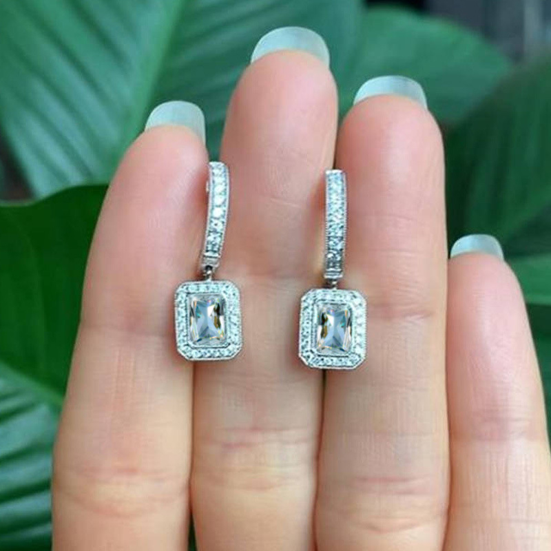 Imitation Moissanite new earrings high-end princess square diamond earrings celebrity Korean temperament evening party earrings female
