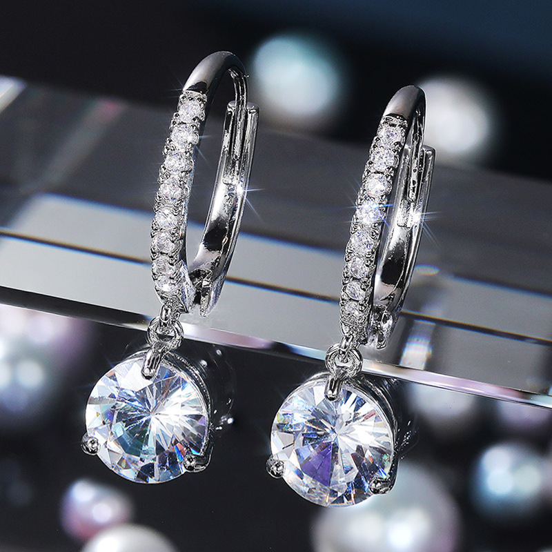   New hot-selling Japanese style round zircon earrings for women short exquisite small fresh earrings