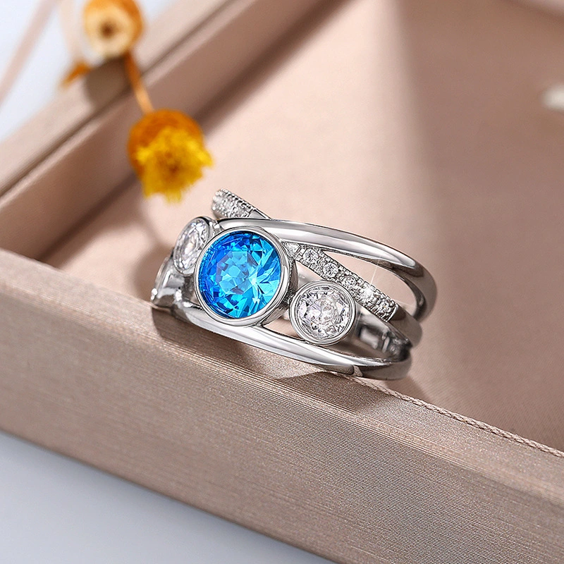   Hot selling European and American retro creative ring hollow inlaid round ring cross design exquisite ring