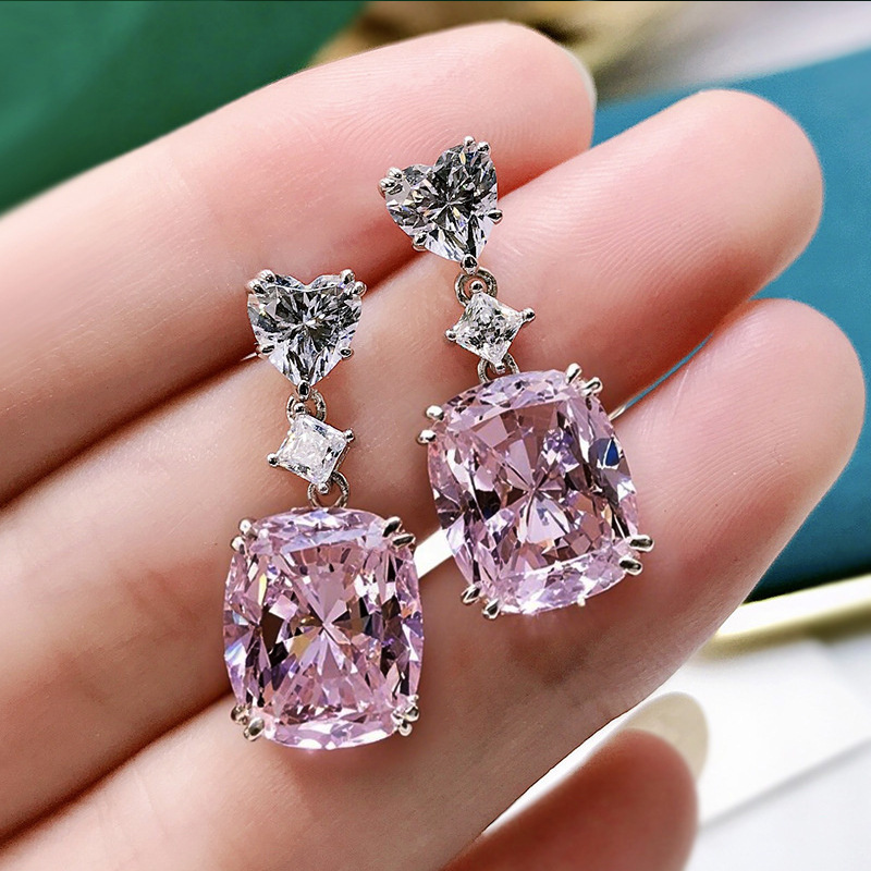 Direct sale princess pink earrings for women, heart-shaped earrings for girls, sweet girls, must-have light luxury geometric earrings