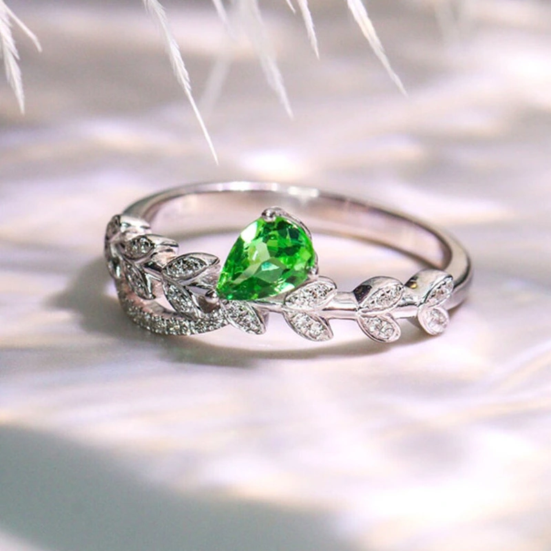  Light luxury leaf ring, small fresh micro-inlaid design ring, personality niche vine drop ring