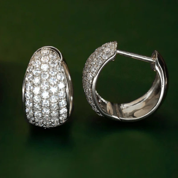 Factory direct sales of popular earrings for women, shiny and elegant French retro jewelry, micro-inlaid zircon, internet celebrity style