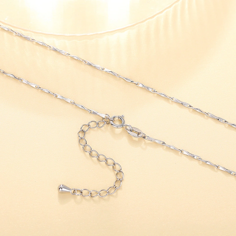 European and American fashion box chain cross chain water wave chain snake bone chain melon seed chain lip chain accessories female clavicle chain