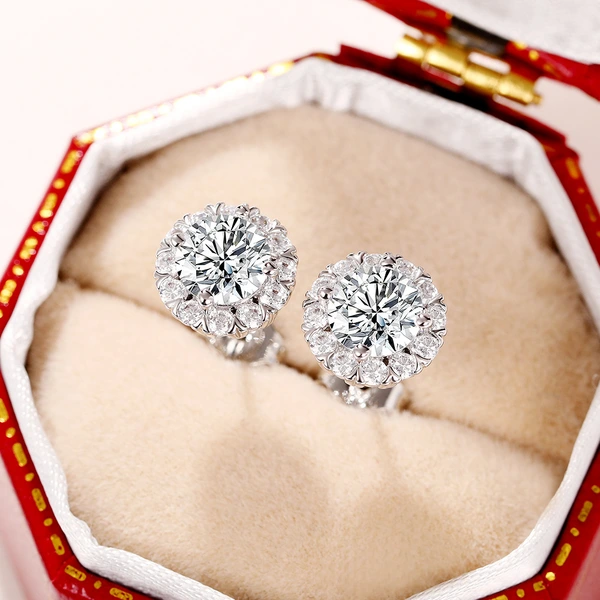 Simulated diamond snowflake earrings for women classic four-claw light luxury women's earrings versatile live zircon earrings