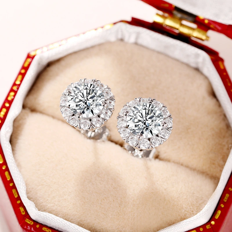 Simulated diamond snowflake earrings for women classic four-claw light luxury women's earrings versatile live zircon earrings