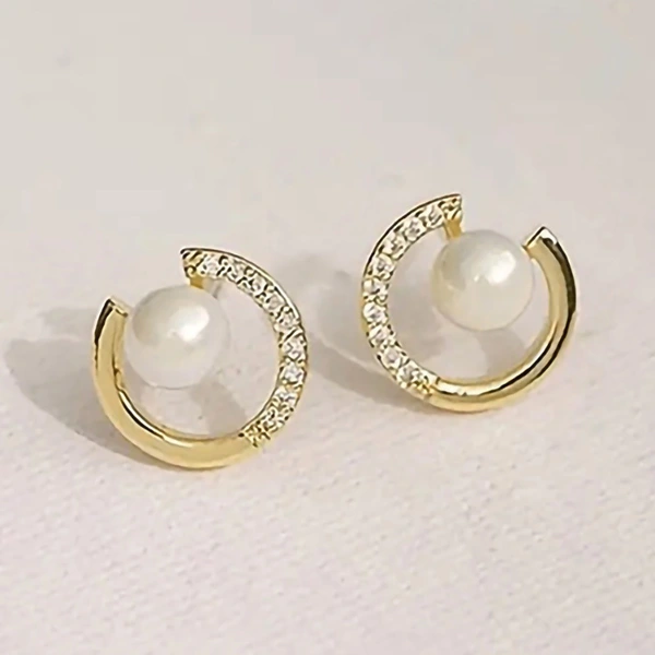  Ladies imitation pearl earrings for women, circle design, micro-inlaid zircon earrings, exquisite and fashionable earrings