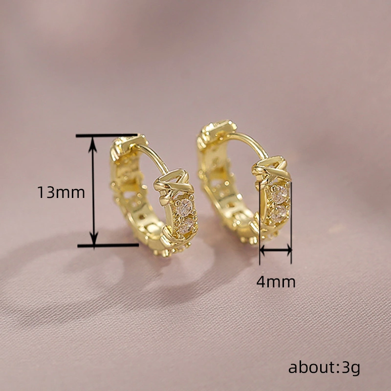   Popular European and American retro light luxury earrings with digital micro-inlays, new trendy earrings, fashionable earrings