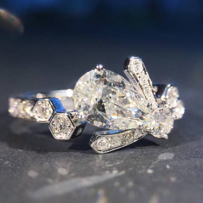  Small crown luxury French hot-selling water drop special flower floral ring temperament princess index finger ring