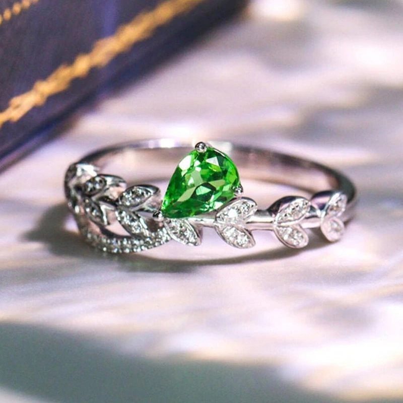  Light luxury leaf ring, small fresh micro-inlaid design ring, personality niche vine drop ring