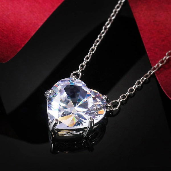 European and American new hot selling love necklace single zircon jewelry women's exquisite clavicle chain wholesale