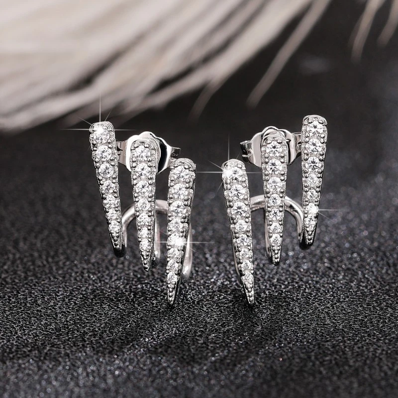Light luxury high-end unique earrings niche design dry girl autumn and winter style Xiaohongshu same European and American style earrings
